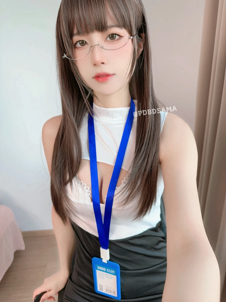 布丁大法《[Perohub] 2025年12月合集》主题写真：162张全套美图，含11个视频