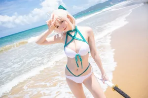 星之迟迟《《秘密花园》 冲田总司泳装》主题写真：14张全套美图