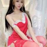 过期米线线喵《新年大礼包》主题写真：47张全套美图，含1个视频