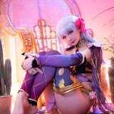 星之迟迟《《秘密花园》 伽摩》主题写真：19张全套美图