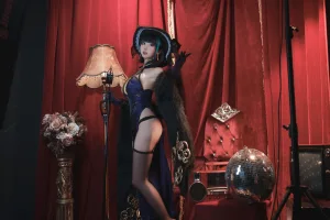 面饼仙儿《柴郡旗袍》主题写真：21张全套美图，含1个视频