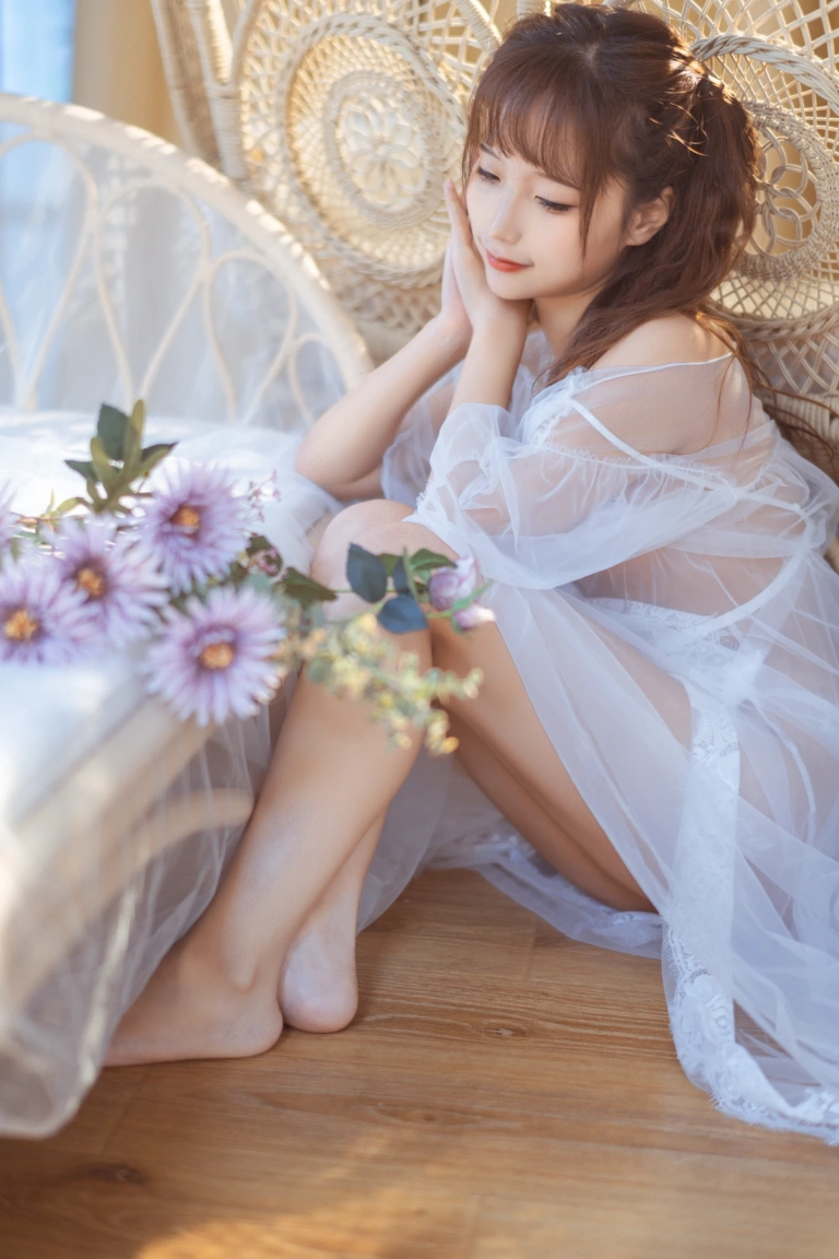 蠢沫沫《轻纱》主题写真：31张全套美图