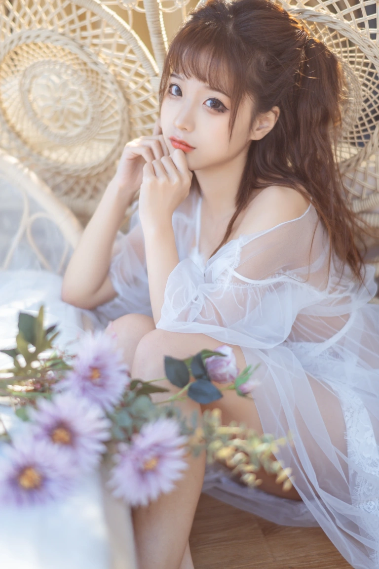 蠢沫沫《轻纱》主题写真：31张全套美图