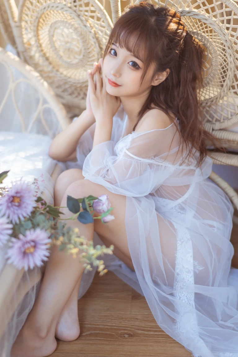蠢沫沫《轻纱》主题写真：31张全套美图