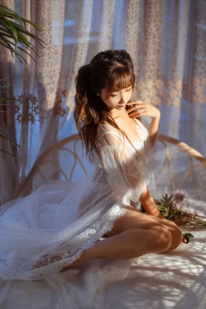 蠢沫沫《轻纱》主题写真：31张全套美图