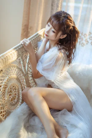 蠢沫沫《轻纱》主题写真：31张全套美图