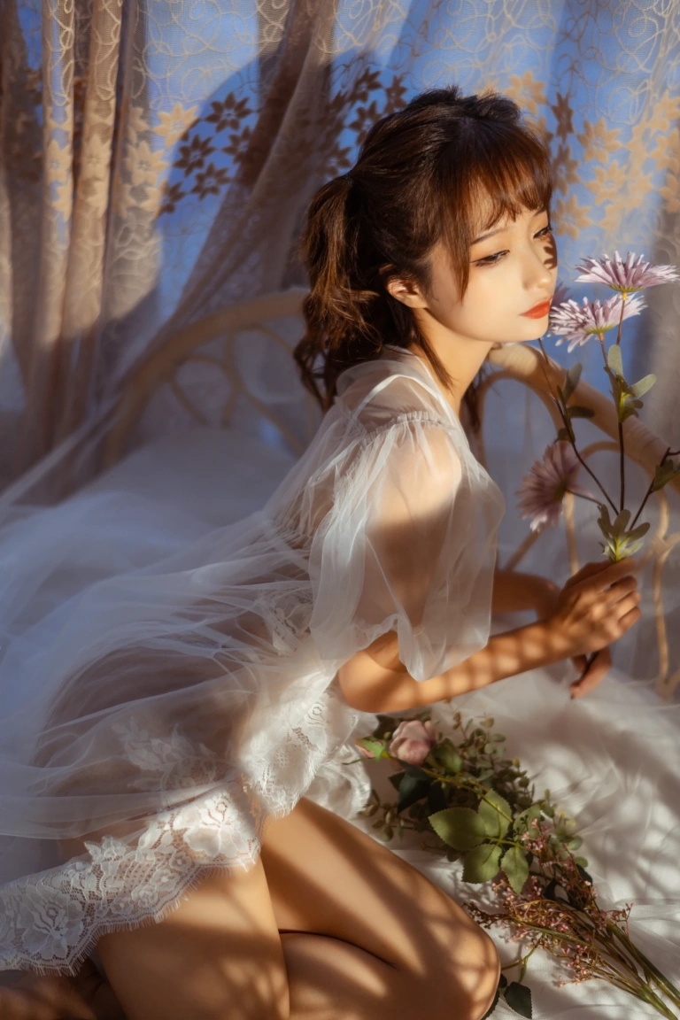 蠢沫沫《轻纱》主题写真：31张全套美图