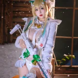 日奈娇(椎名莜)《2023.12月月刊 露菲圣诞A 室外》主题写真：27张全套美图