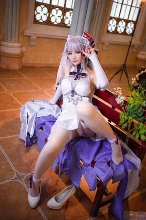 星之迟迟《《秘密花园》 欧根婚纱》主题写真：20张全套美图
