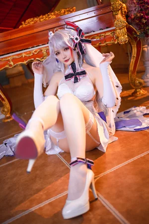 星之迟迟《《秘密花园》 欧根婚纱》主题写真：20张全套美图