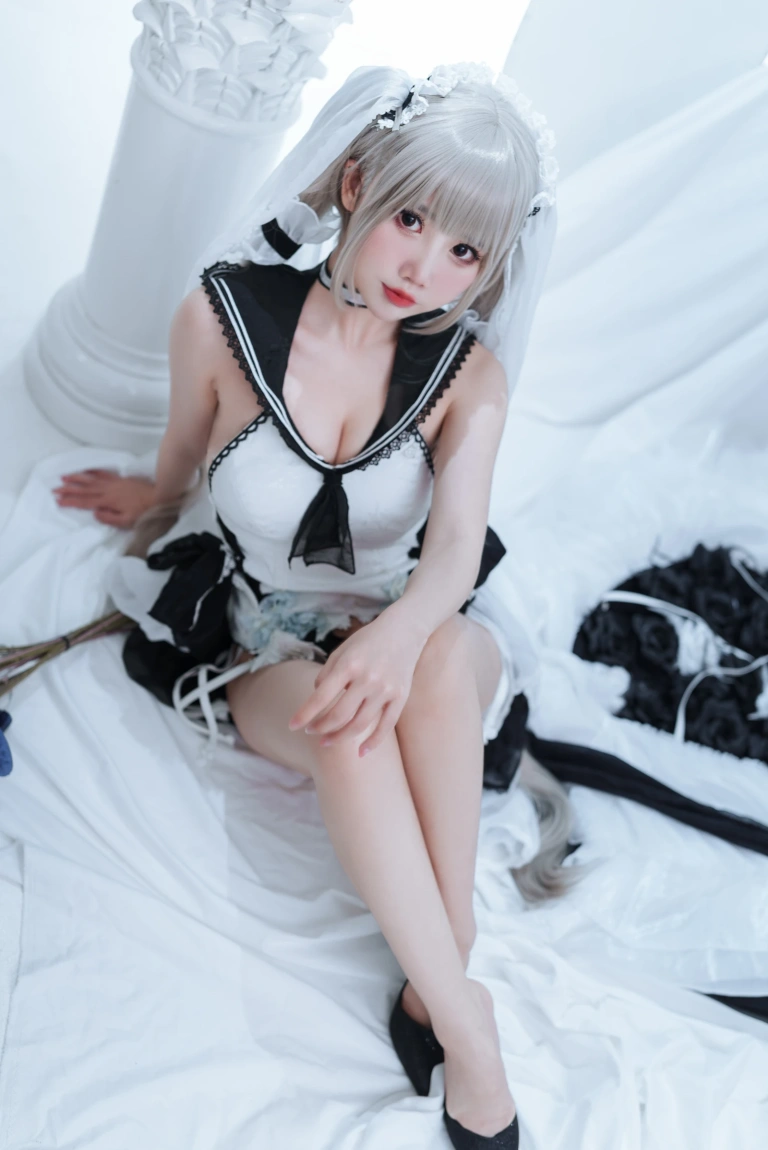 面饼仙儿《可畏婚纱》主题写真：25张全套美图