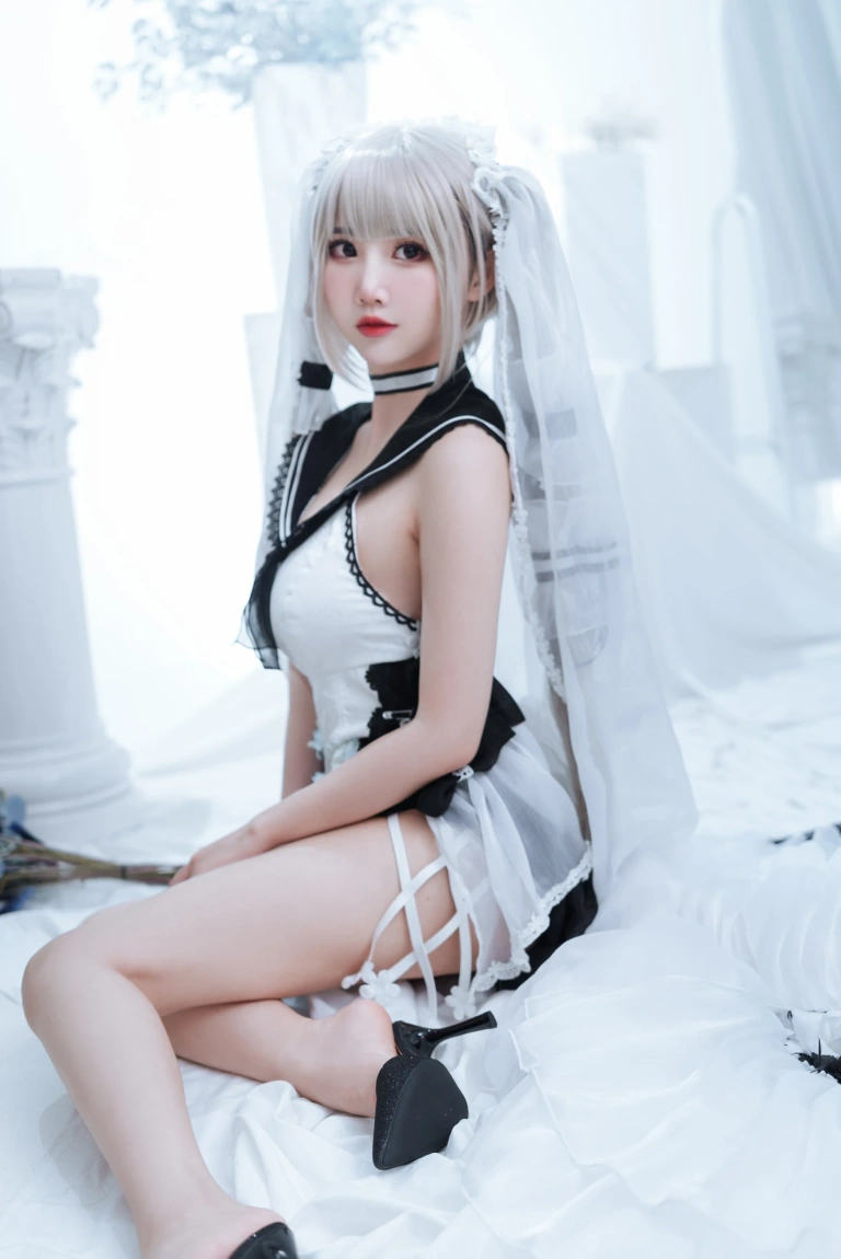 面饼仙儿《可畏婚纱》主题写真：25张全套美图