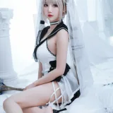 面饼仙儿《可畏婚纱》主题写真：25张全套美图