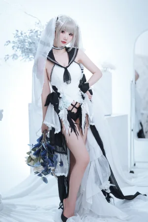 面饼仙儿《可畏婚纱》主题写真：25张全套美图