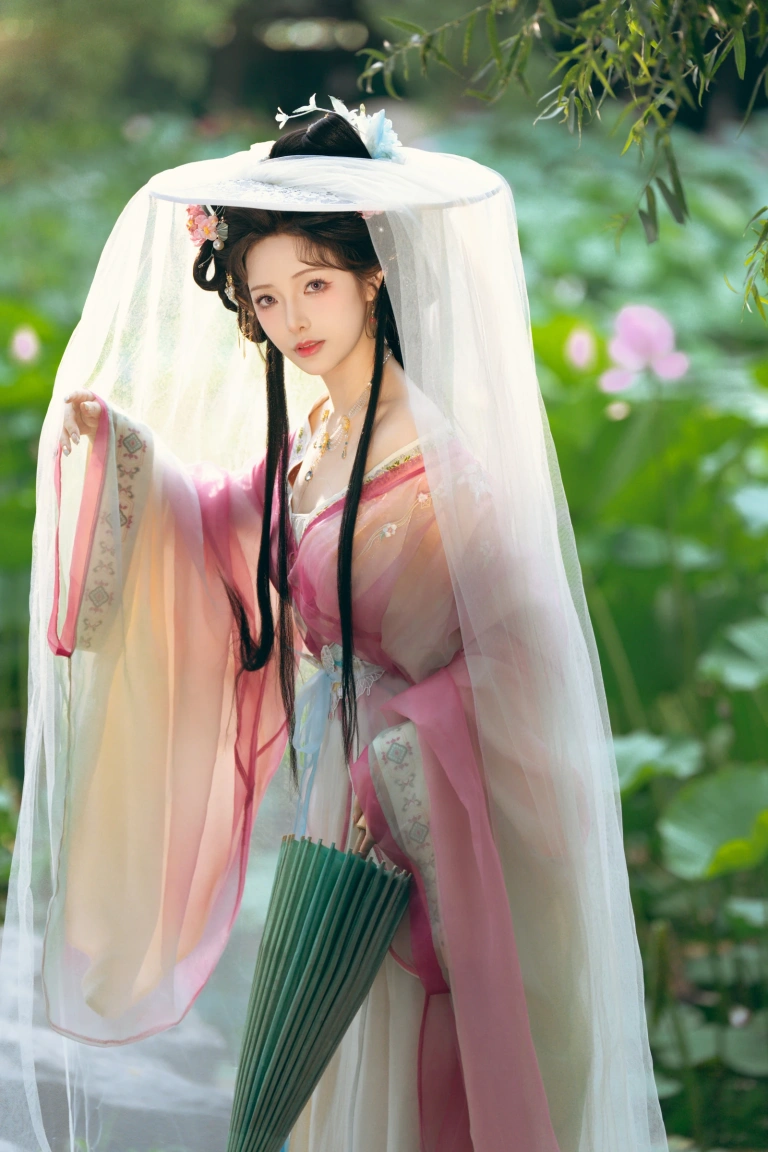 雯仔不讲道理《祝您中秋快乐owo》主题写真：20张全套美图