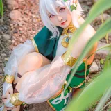 星之迟迟《《秘密花园》 可可萝》主题写真：17张全套美图