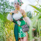 星之迟迟《《秘密花园》 可可萝》主题写真：17张全套美图