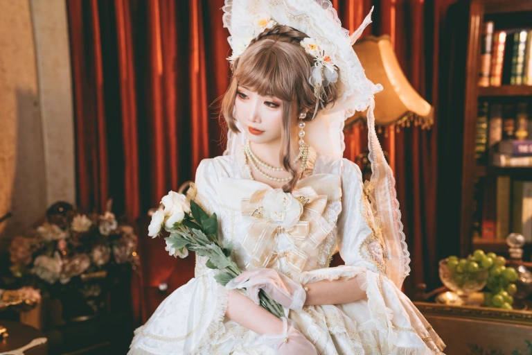 面饼仙儿《西苔岛ELPRESS L》主题写真：16张全套美图