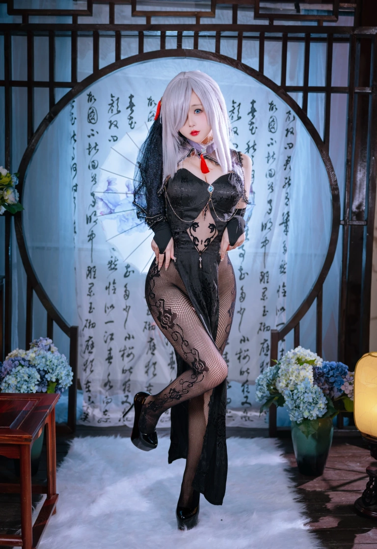 日奈娇(椎名莜)《2023.12月月刊 赠送 申鹤旗袍》主题写真：22张全套美图