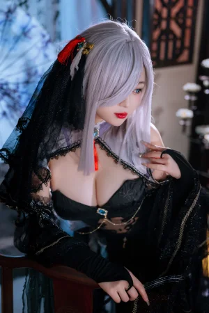 日奈娇(椎名莜)《2023.12月月刊 赠送 申鹤旗袍》主题写真：22张全套美图
