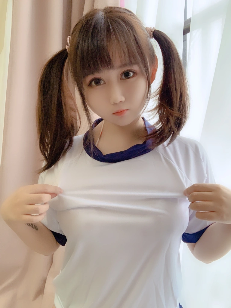 依酱《体操服》主题写真：31张全套美图