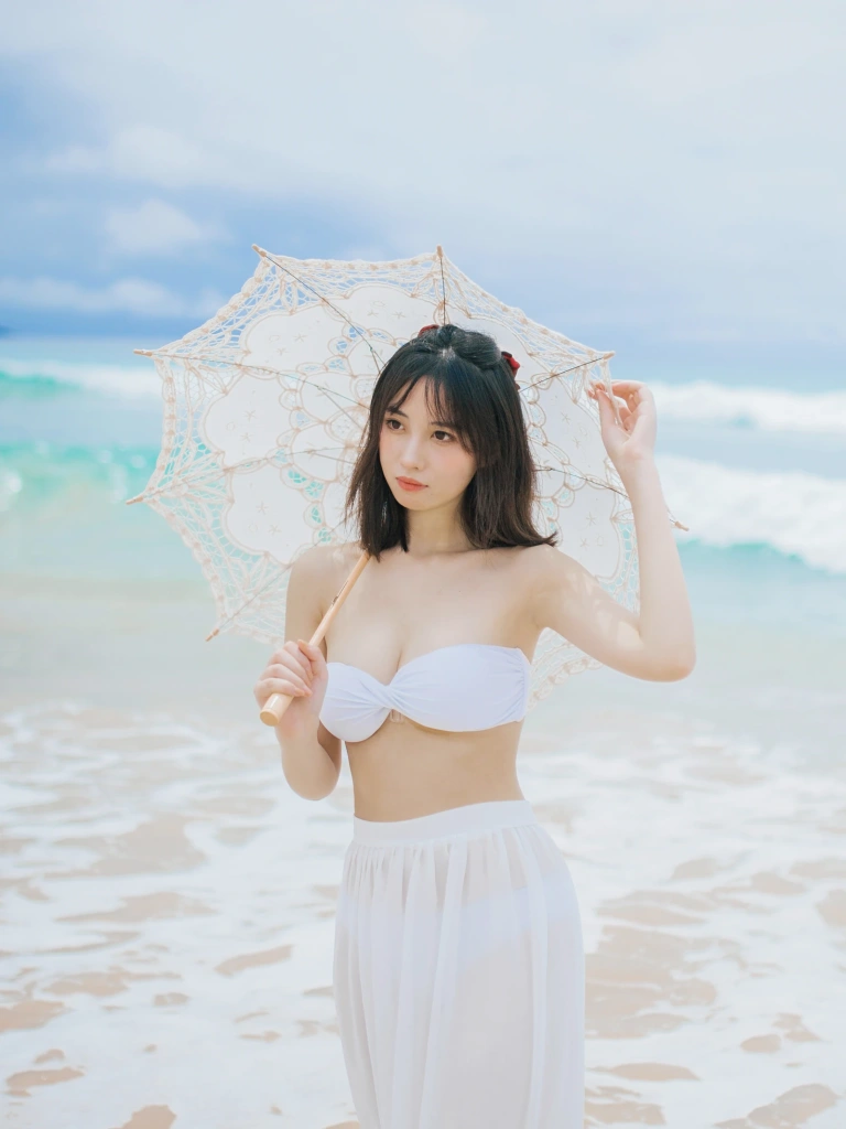 念雪《听海》主题写真：36张全套美图