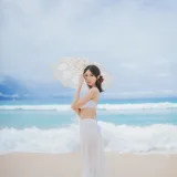 念雪《听海》主题写真：36张全套美图