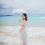 念雪《听海》主题写真：36张全套美图