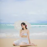 念雪《听海》主题写真：36张全套美图