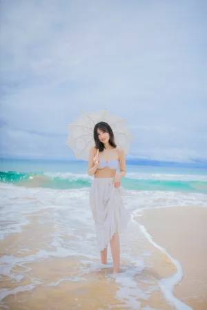 念雪《听海》主题写真：36张全套美图
