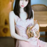 许岚《半透粉纱》主题写真：40张全套美图