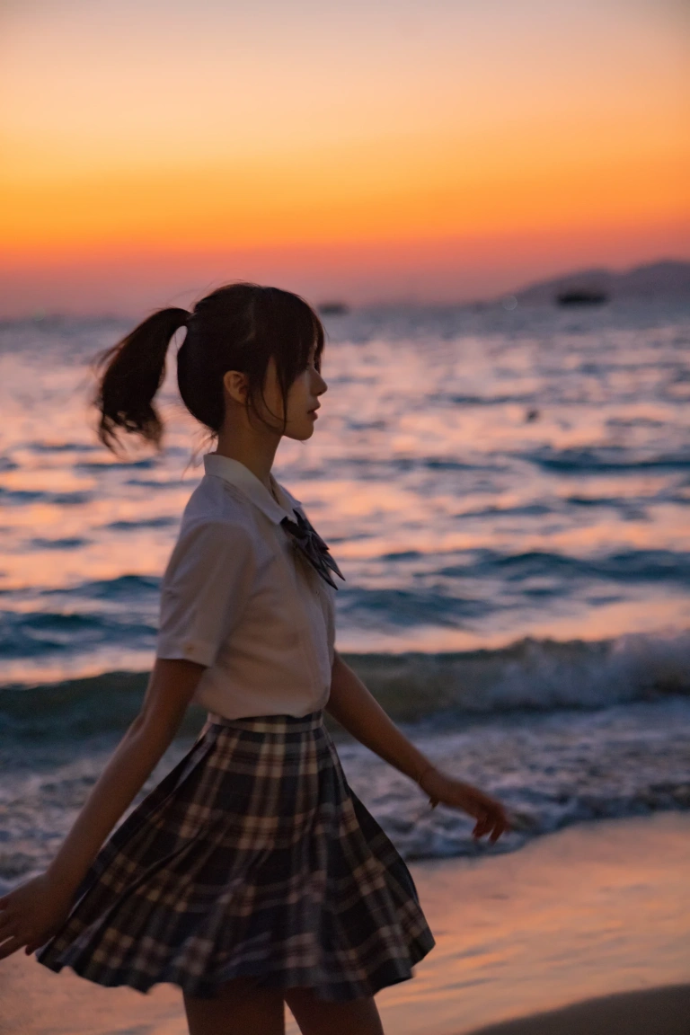 桜桃喵《逐海》主题写真：17张全套美图