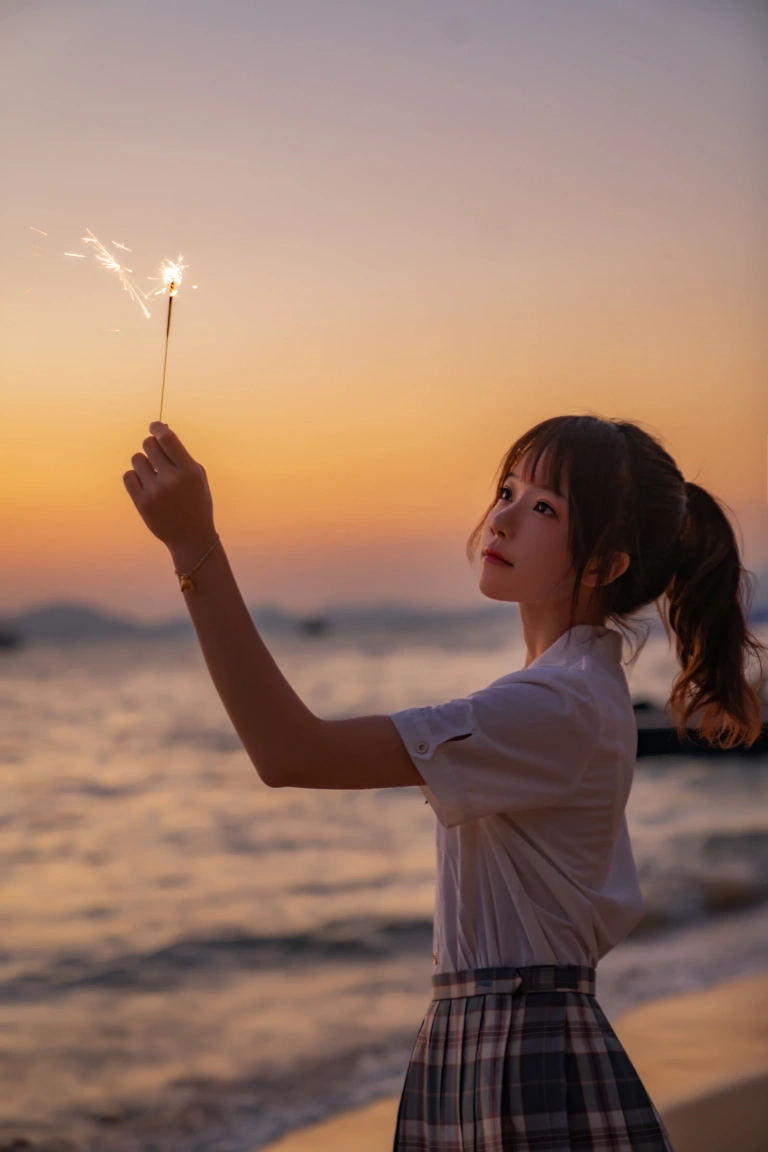 桜桃喵《逐海》主题写真：17张全套美图
