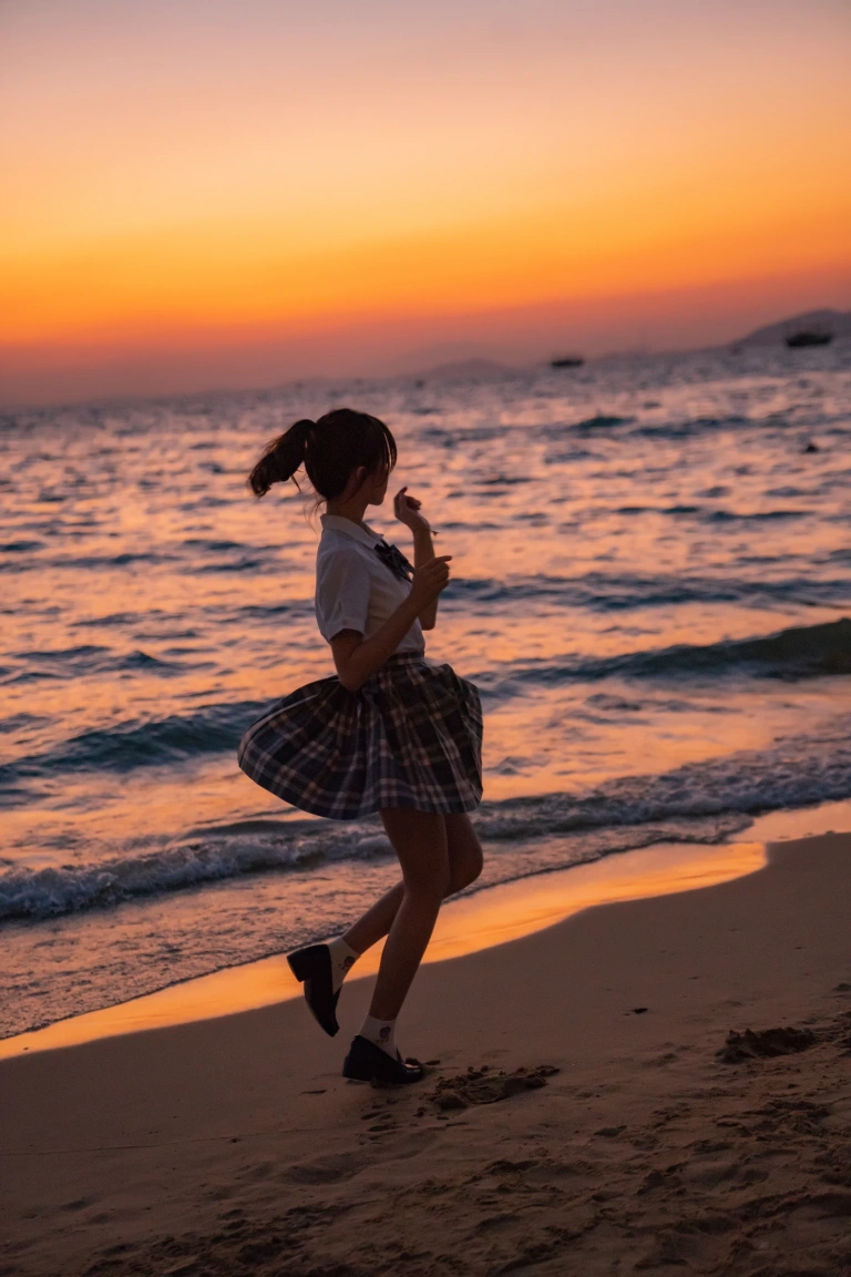 桜桃喵《逐海》主题写真：17张全套美图