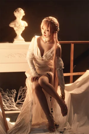 面饼仙儿《少女前线 天意佳人》主题写真：27张全套美图