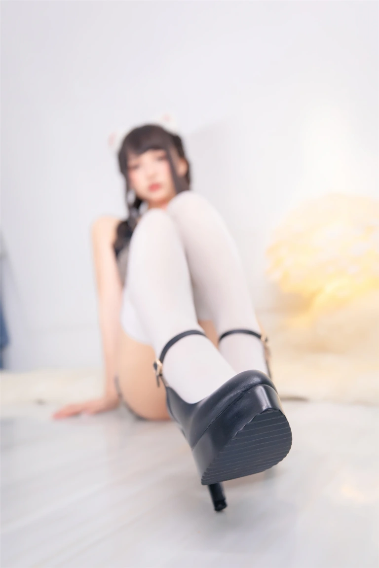 神楽坂真冬《2021.10月微博订阅》主题写真：92张全套美图