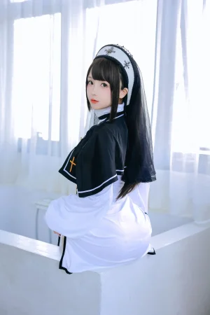 日奈娇(椎名莜)《2024.1月月刊 圣洁修女》主题写真：110张全套美图