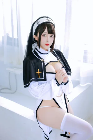 日奈娇(椎名莜)《2024.1月月刊 圣洁修女》主题写真：110张全套美图