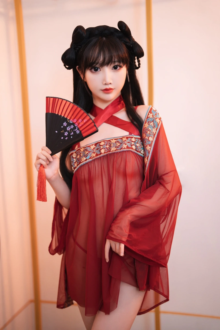 面饼仙儿《情趣古风》主题写真：14张全套美图
