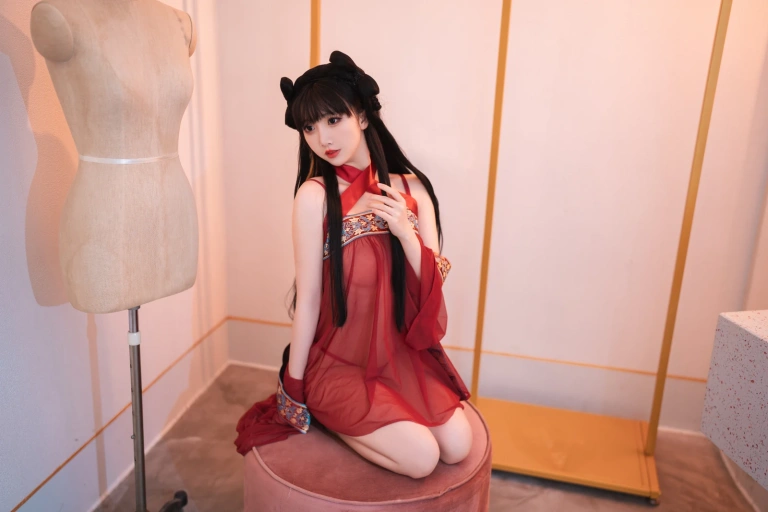 面饼仙儿《情趣古风》主题写真：14张全套美图