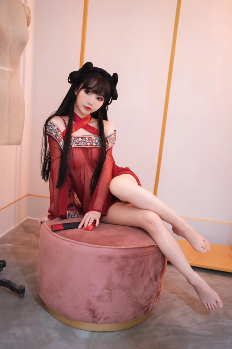 面饼仙儿《情趣古风》主题写真：14张全套美图