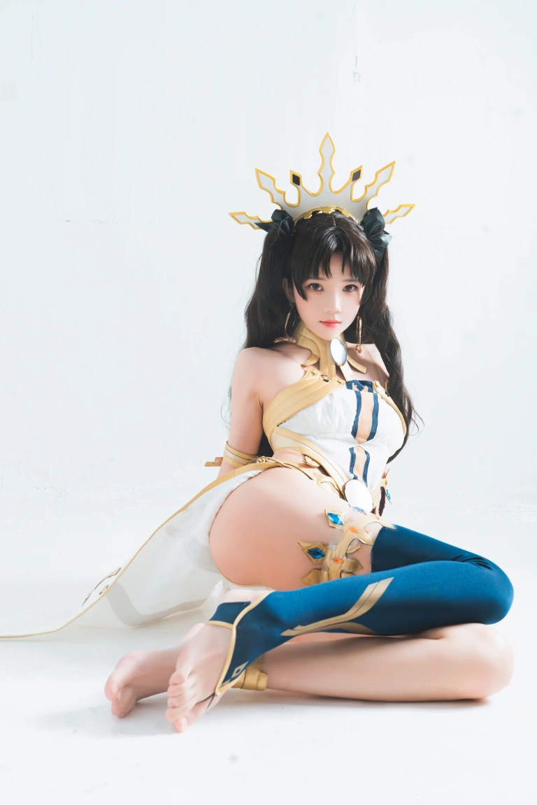 桜桃喵《弓凛》主题写真：44张全套美图