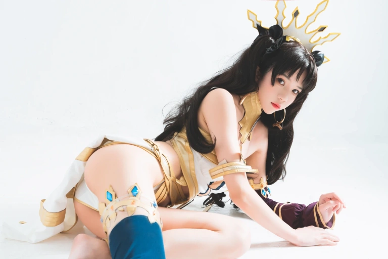 桜桃喵《弓凛》主题写真：44张全套美图