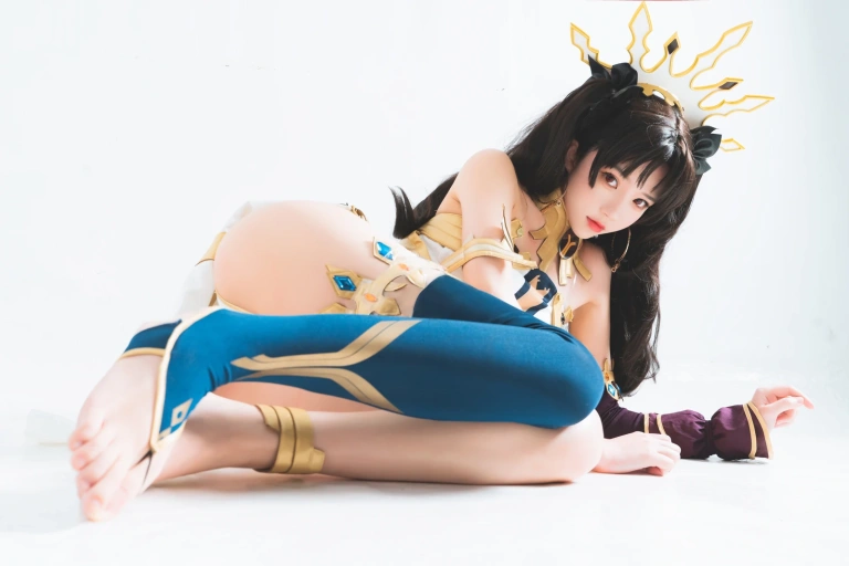 桜桃喵《弓凛》主题写真：44张全套美图