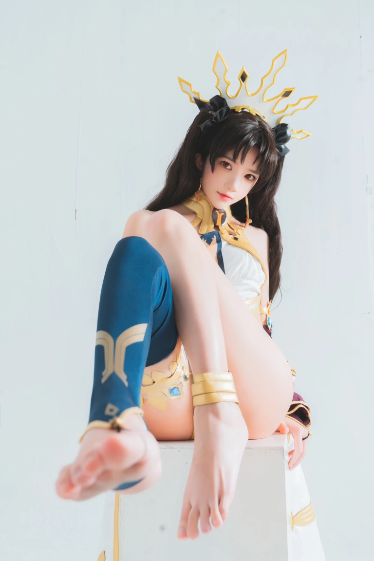 桜桃喵《弓凛》主题写真：44张全套美图