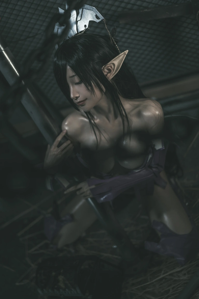 蠢沫沫《黑兽 女王》主题写真：127张全套美图