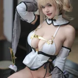小仓千代《Patreon订阅 萌姬联合 百合&斯黛拉旗袍》主题写真：26张全套美图