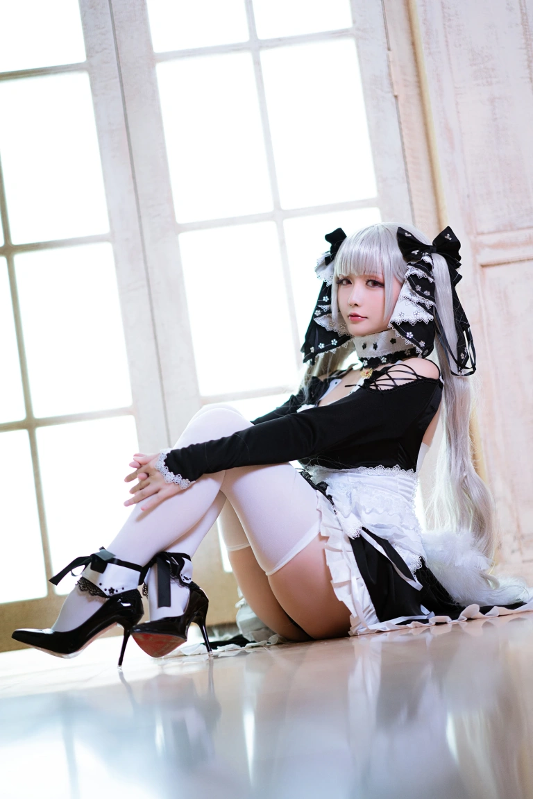 星之迟迟《《R-Maid》 可畏》主题写真：35张全套美图