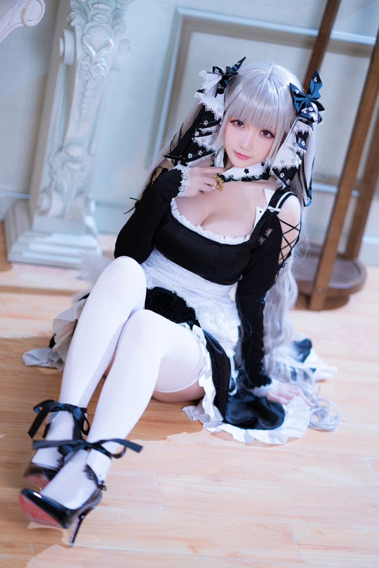 星之迟迟《《R-Maid》 可畏》主题写真：35张全套美图