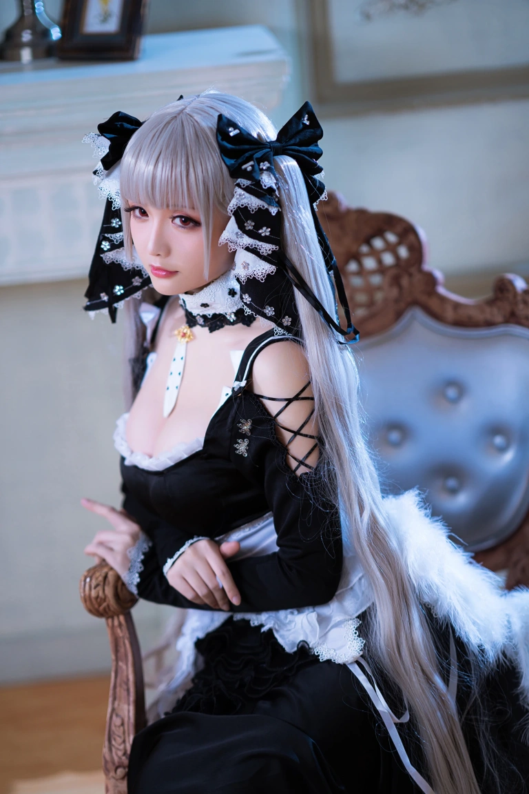 星之迟迟《《R-Maid》 可畏》主题写真：35张全套美图